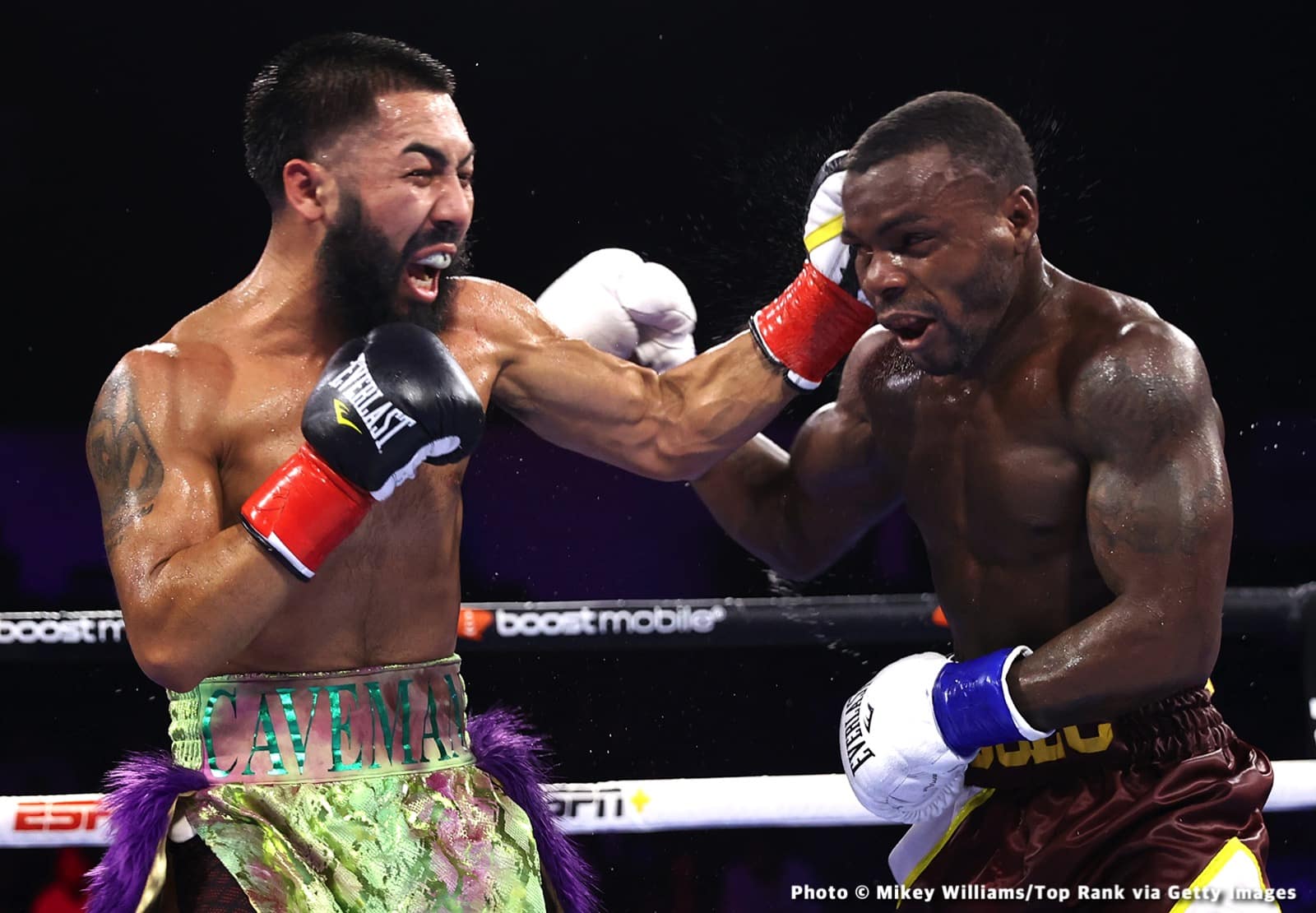 Emanuel Navarrete Knocks Out Eduardo Baez - Boxing Results