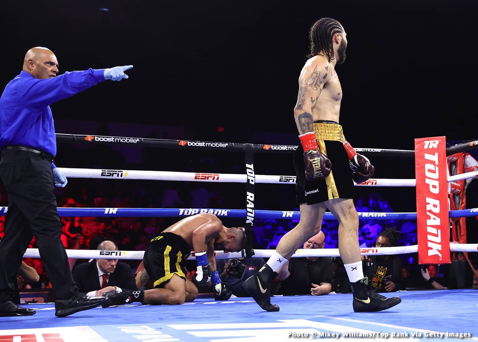 Emanuel Navarrete Knocks Out Eduardo Baez - Boxing Results