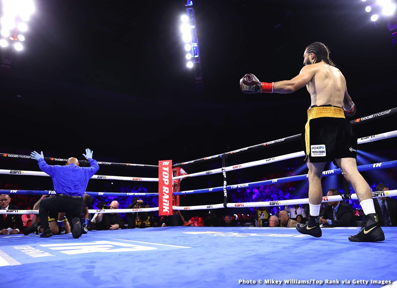 Emanuel Navarrete Knocks Out Eduardo Baez - Boxing Results