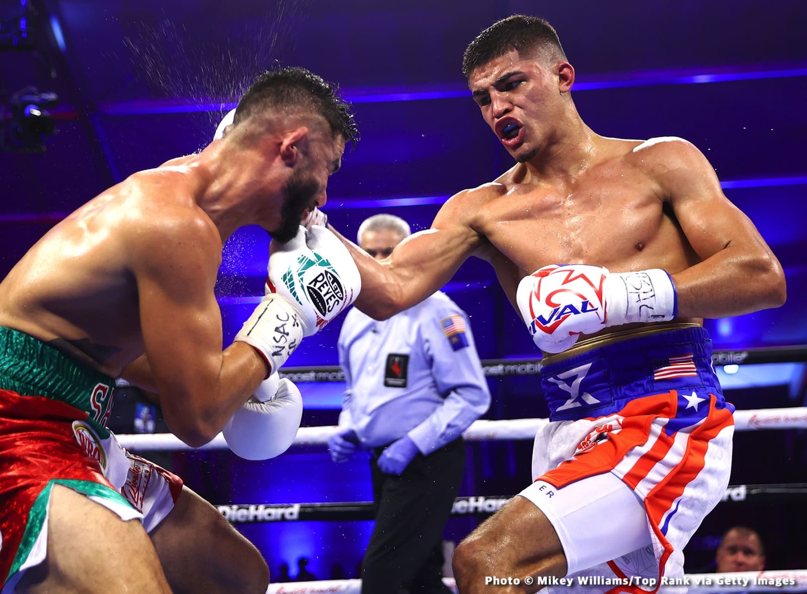 Photos: Teofimo Lopez defeats Campa, Xander Zayas with stoppage win!