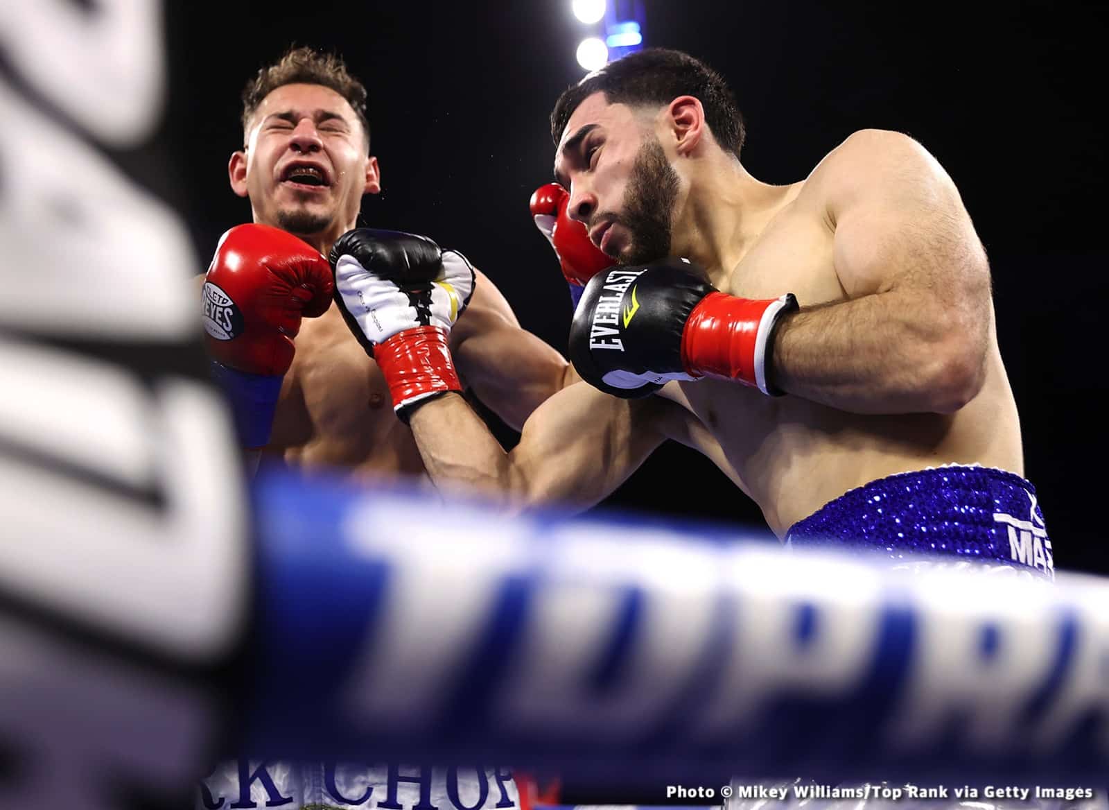 Emanuel Navarrete Knocks Out Eduardo Baez - Boxing Results