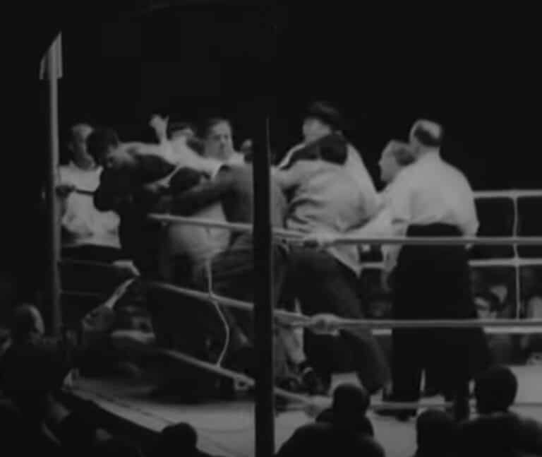 On This Day: An Unbelievable Mid-Ring Meltdown Takes Place, As Brian London Goes Nuts After Losing To Dick Richardson!