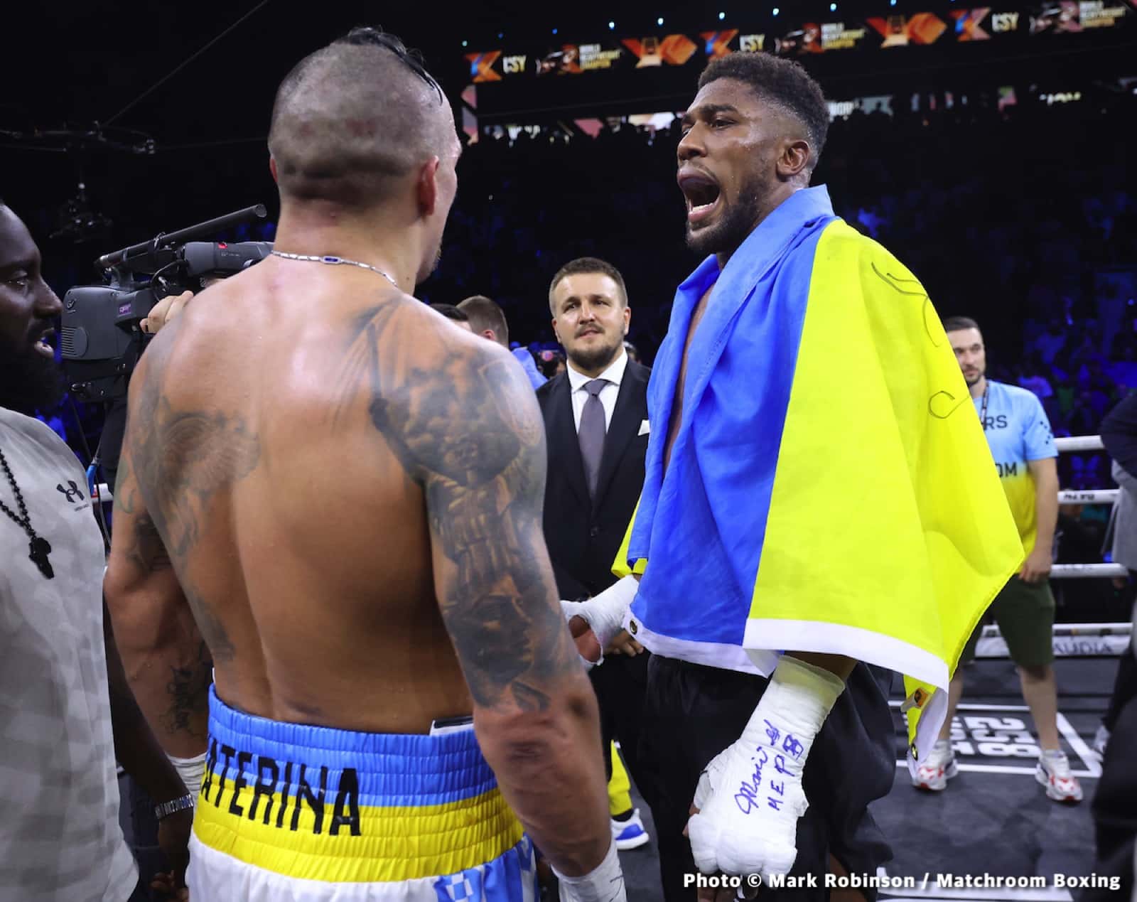 “Lack of respect”: Robert Garcia describes Joshua’s rant minutes after losing to Usyk
