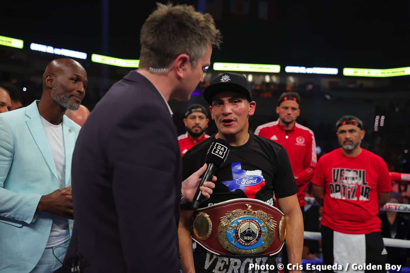Photos: Vergil Ortiz Jr TKOs MIchael McKinson