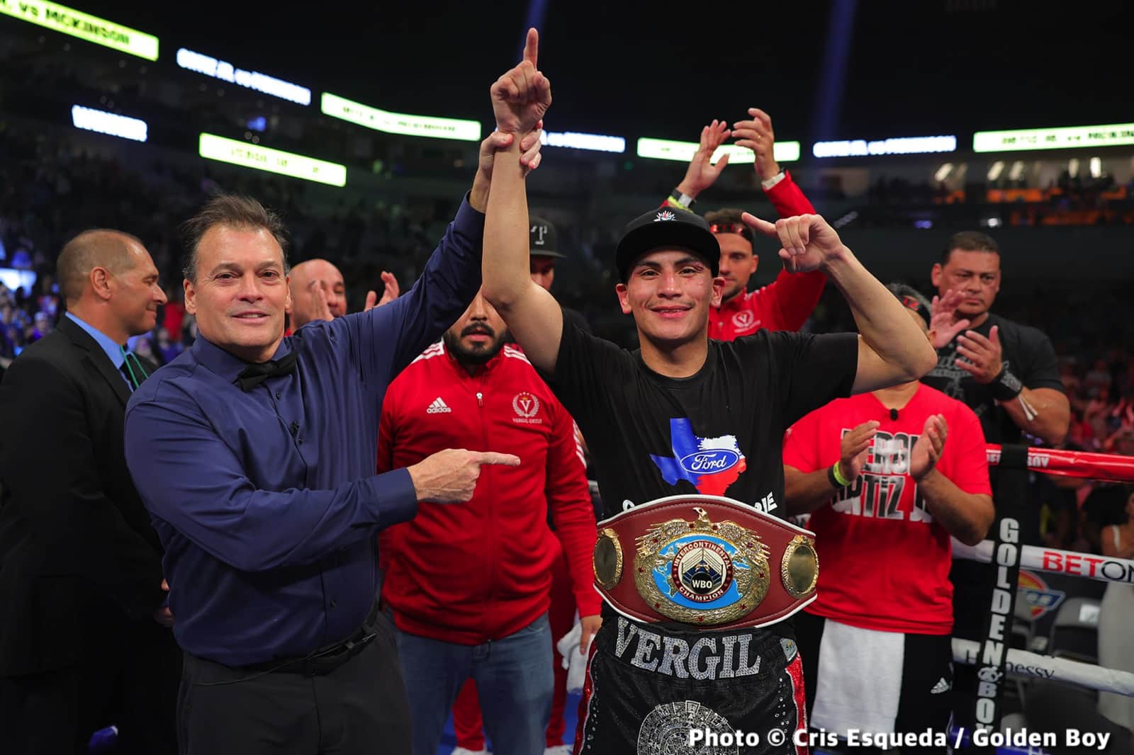Photos: Vergil Ortiz Jr TKOs MIchael McKinson