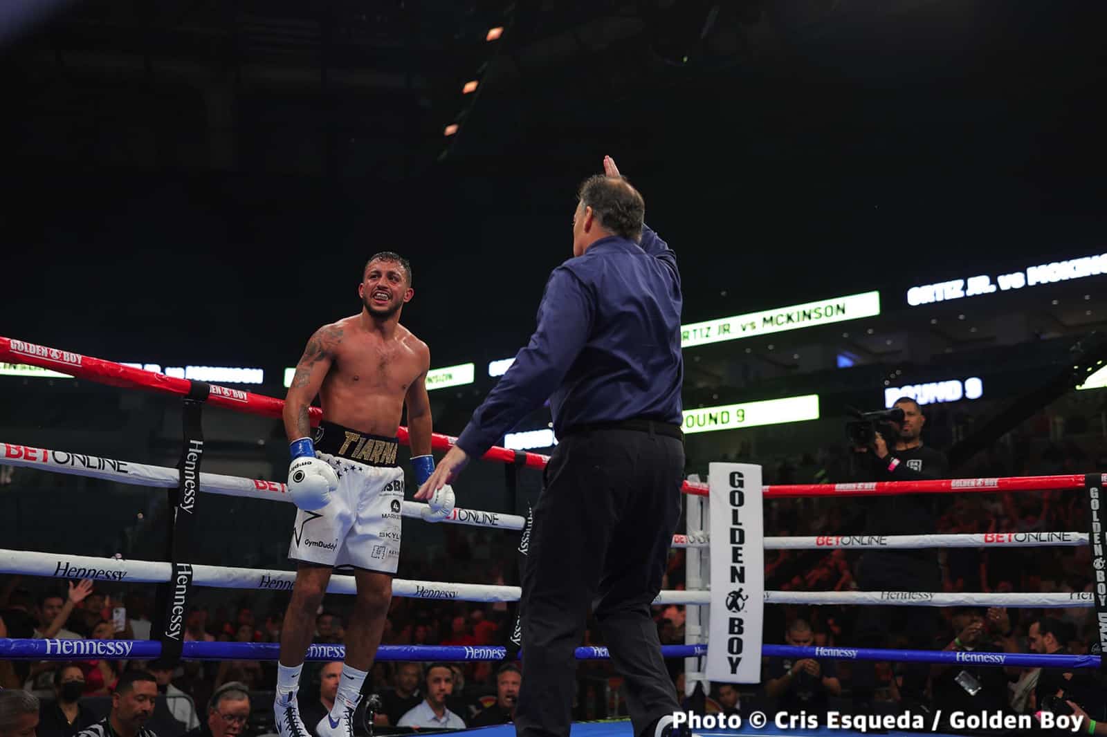 Photos: Vergil Ortiz Jr TKOs MIchael McKinson