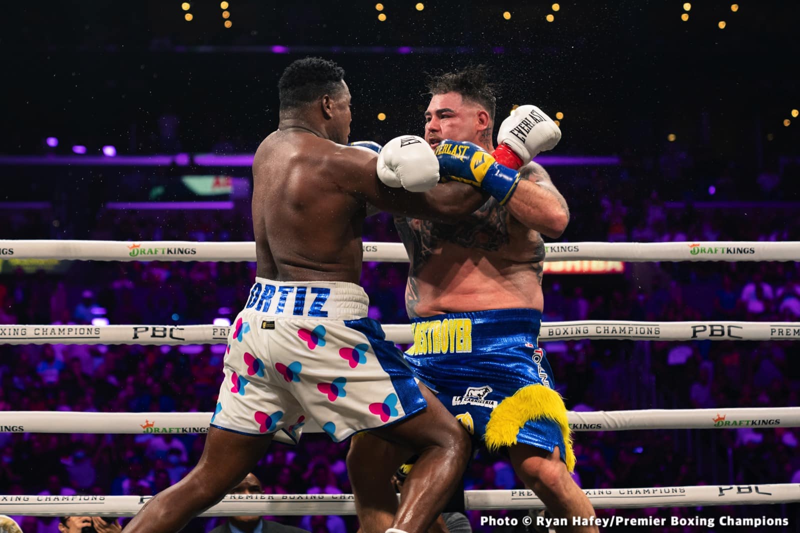 Photos: Andy Ruiz Outpoints Ortiz, Wilder Next?