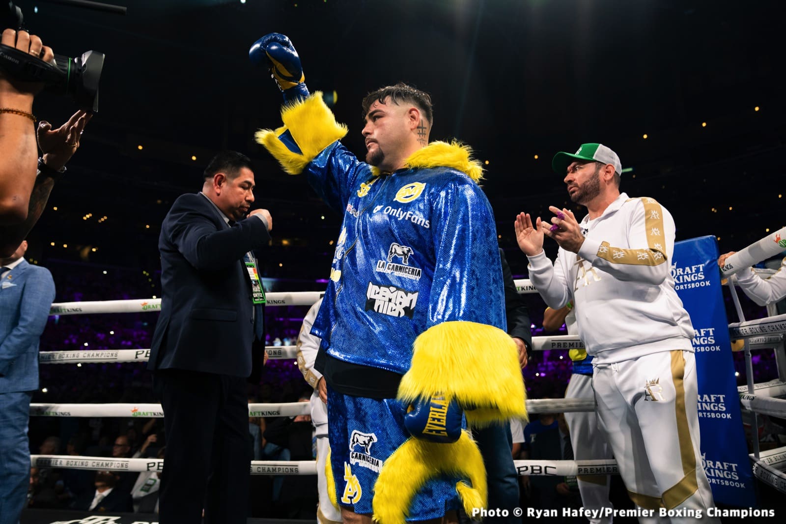 Photos: Andy Ruiz Outpoints Ortiz, Wilder Next?