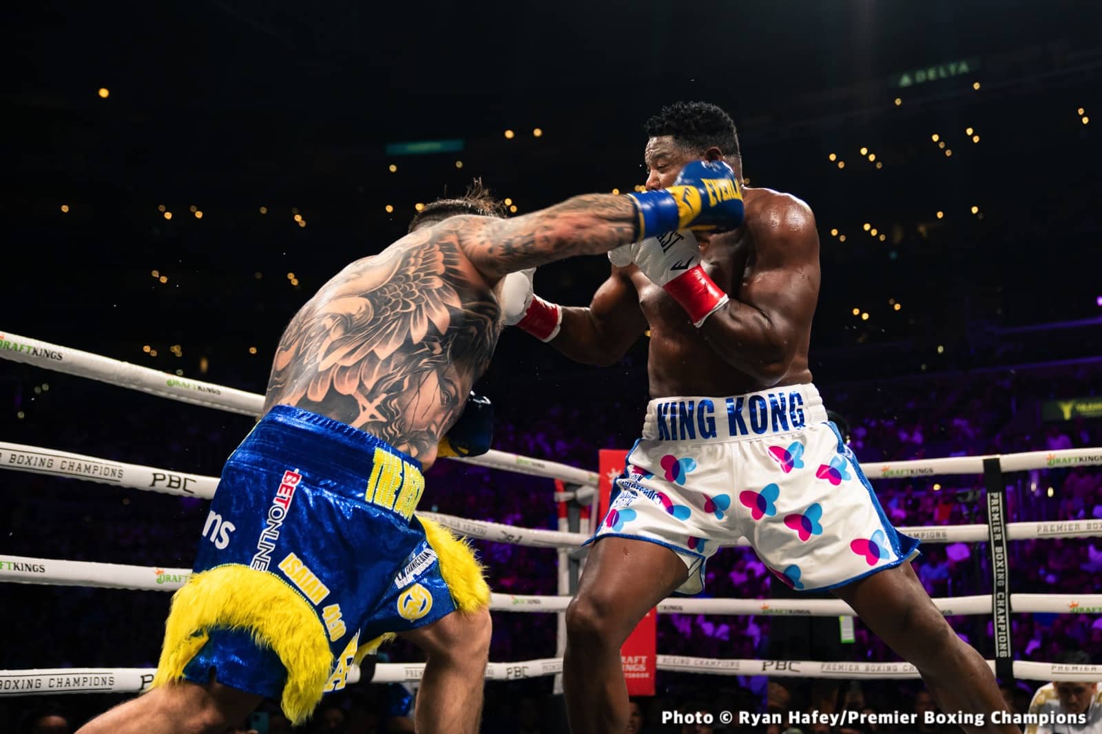Photos: Andy Ruiz Outpoints Ortiz, Wilder Next?