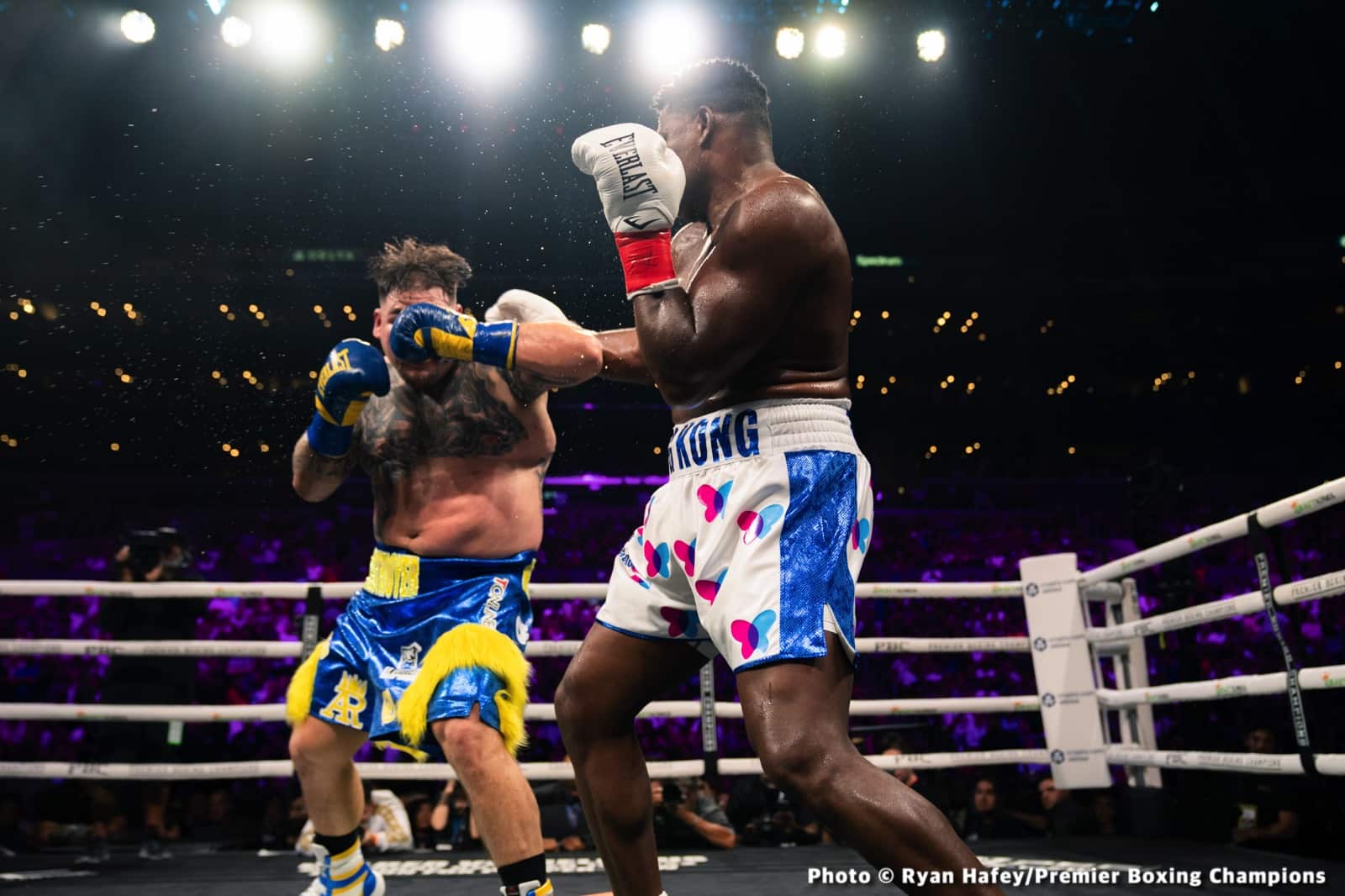 Photos: Andy Ruiz Outpoints Ortiz, Wilder Next?