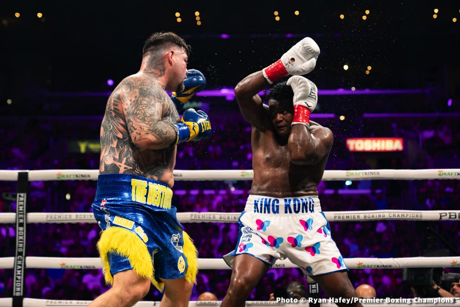 Photos: Andy Ruiz Outpoints Ortiz, Wilder Next?