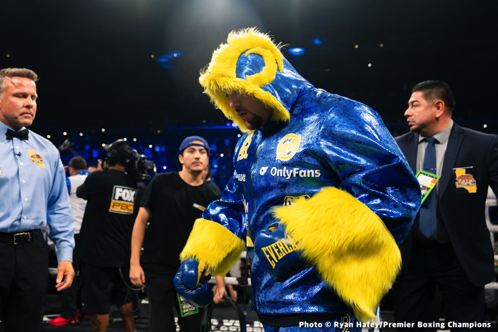 Photos: Andy Ruiz Outpoints Ortiz, Wilder Next?