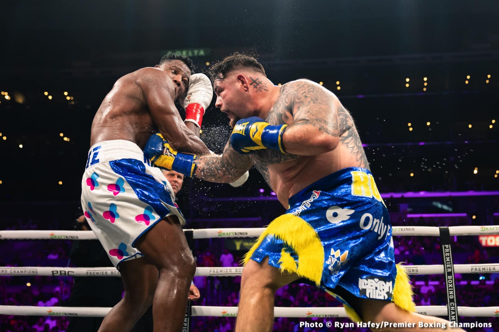 Photos: Andy Ruiz Outpoints Ortiz, Wilder Next?