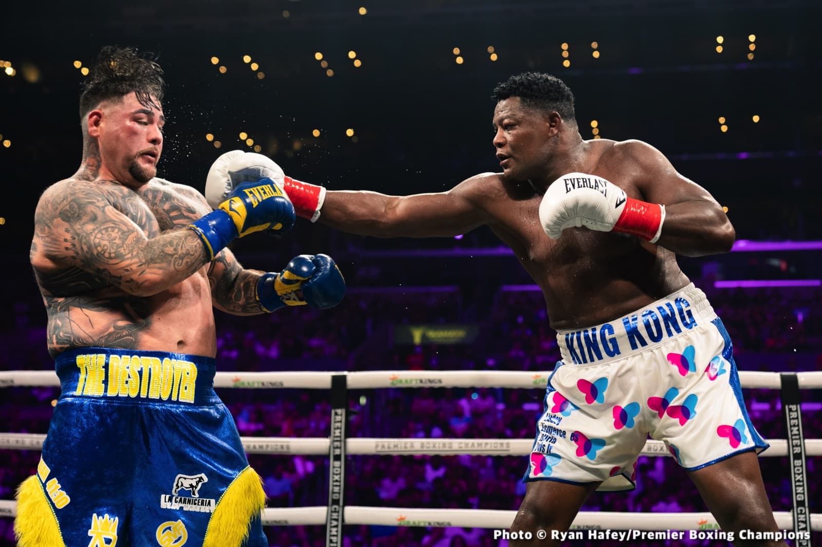 Photos: Andy Ruiz Outpoints Ortiz, Wilder Next?