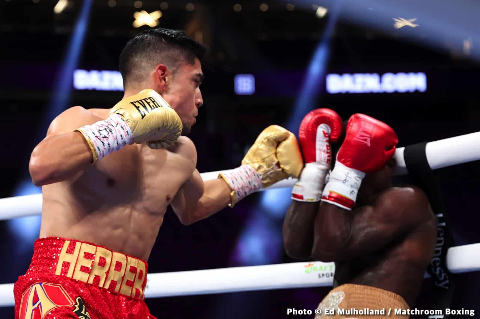 Canelo Alvarez vs. Gennadiy Golovkin - live action results for trilogy fight
