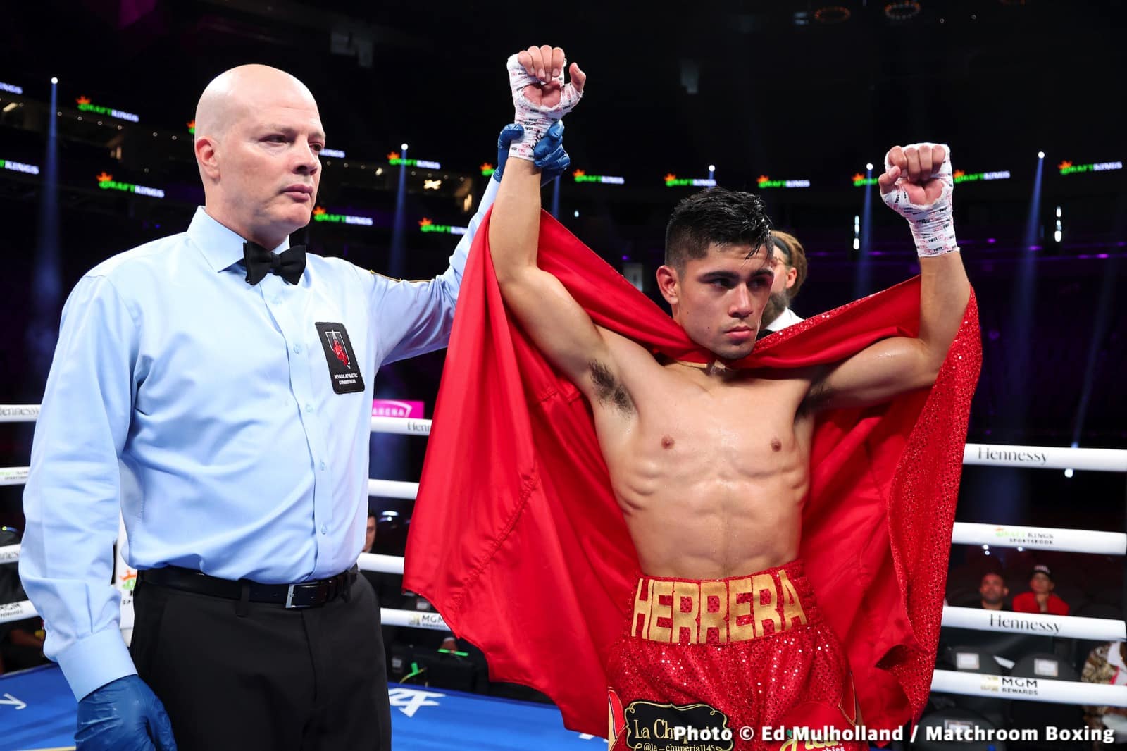 Canelo Alvarez vs. Gennadiy Golovkin - live action results for trilogy fight