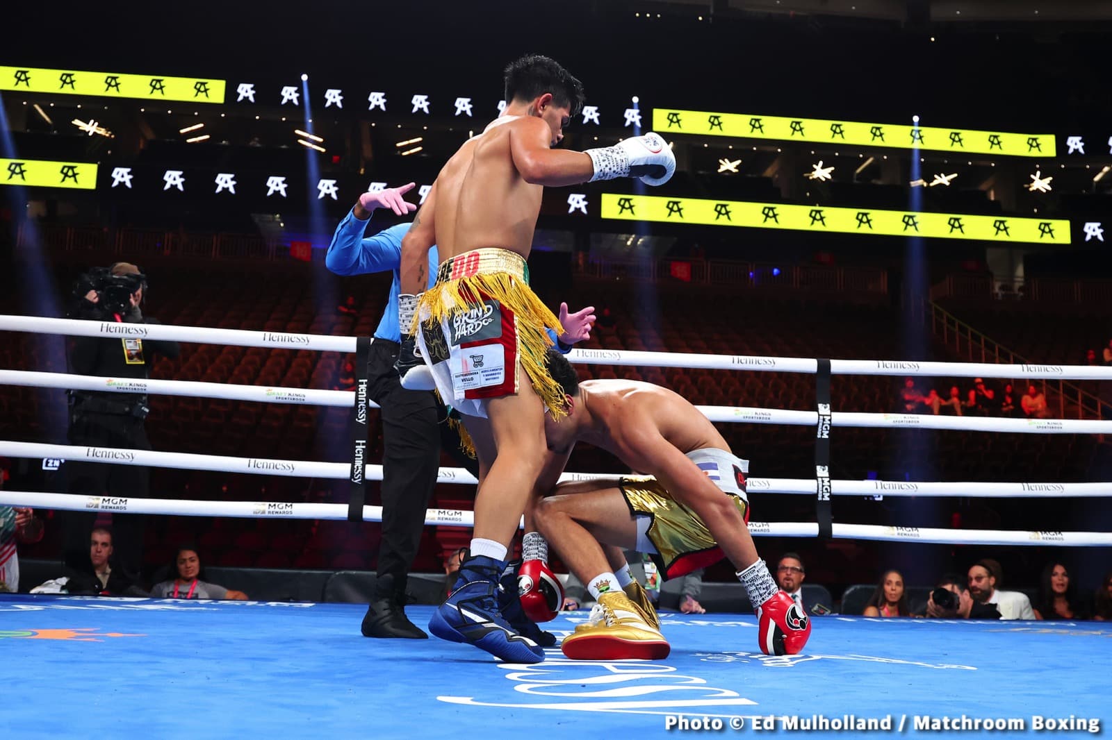 Canelo Alvarez vs. Gennadiy Golovkin - live action results for trilogy fight
