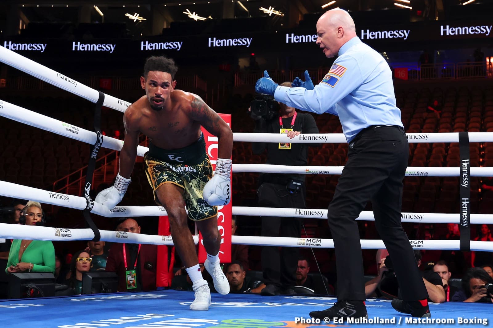 Canelo Alvarez vs. Gennadiy Golovkin - live action results for trilogy fight