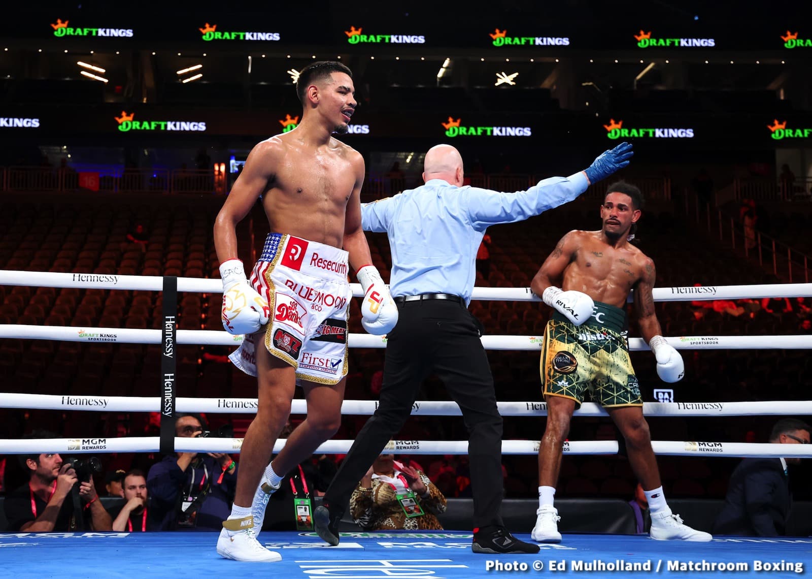 Canelo Alvarez vs. Gennadiy Golovkin - live action results for trilogy fight