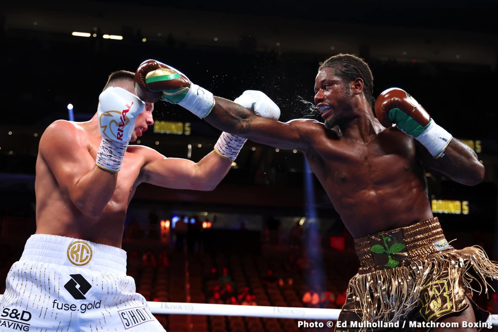 Canelo Alvarez vs. Gennadiy Golovkin - live action results for trilogy fight
