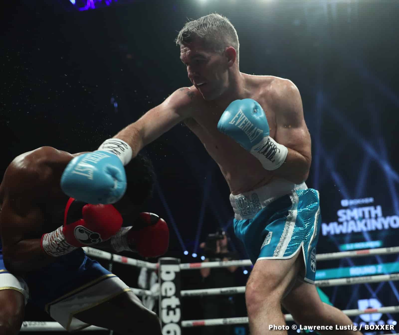 Photos: Liam Smith secures Strange Stoppage In Liverpool
