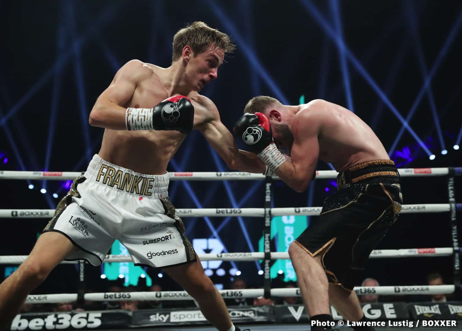Photos: Liam Smith secures Strange Stoppage In Liverpool