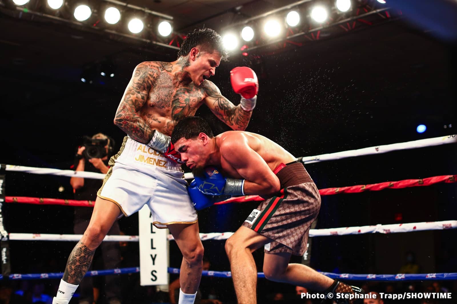 Joseph Adorno defeats Hugo Alberto Roldan - Boxing Results