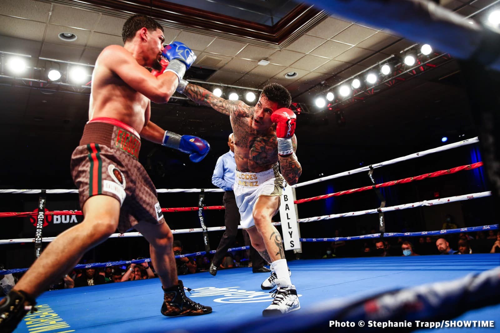 Joseph Adorno defeats Hugo Alberto Roldan - Boxing Results