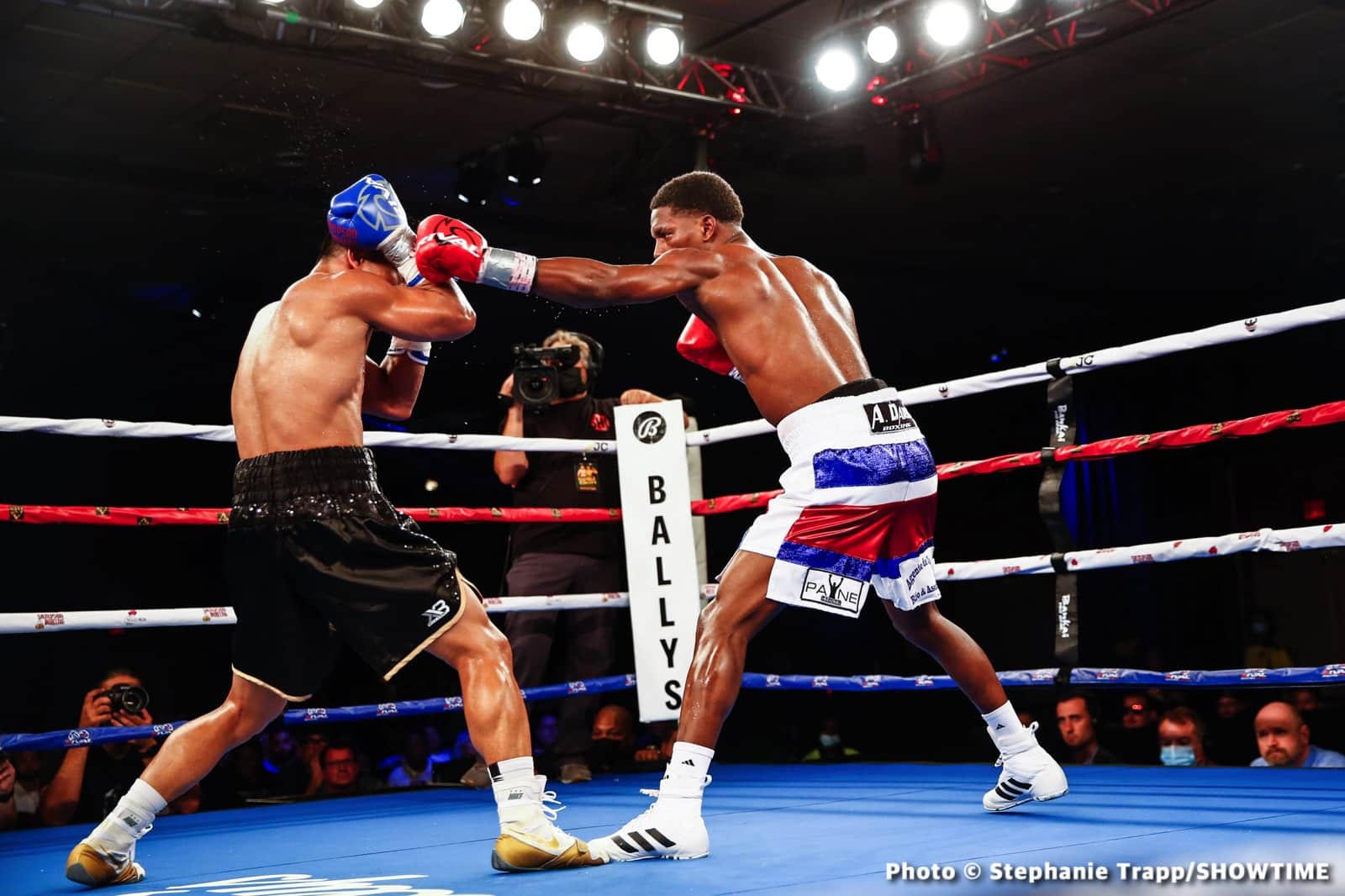 Joseph Adorno defeats Hugo Alberto Roldan - Boxing Results