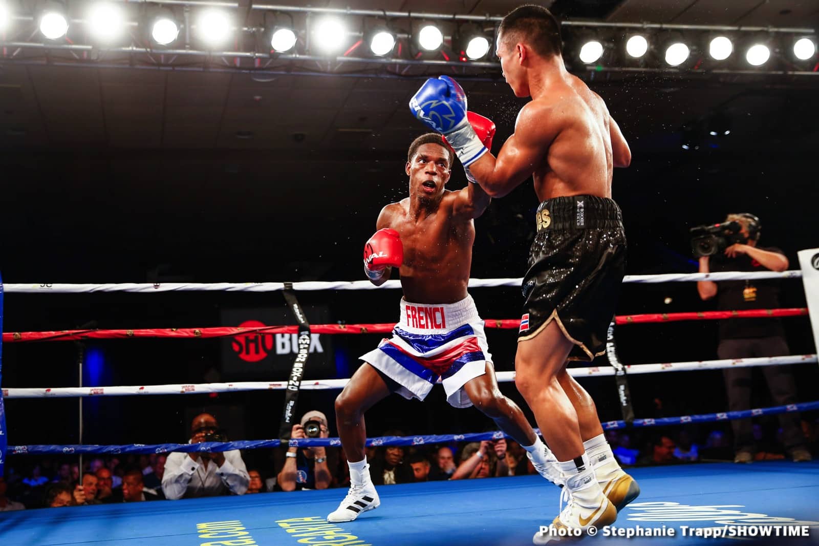 Joseph Adorno defeats Hugo Alberto Roldan - Boxing Results