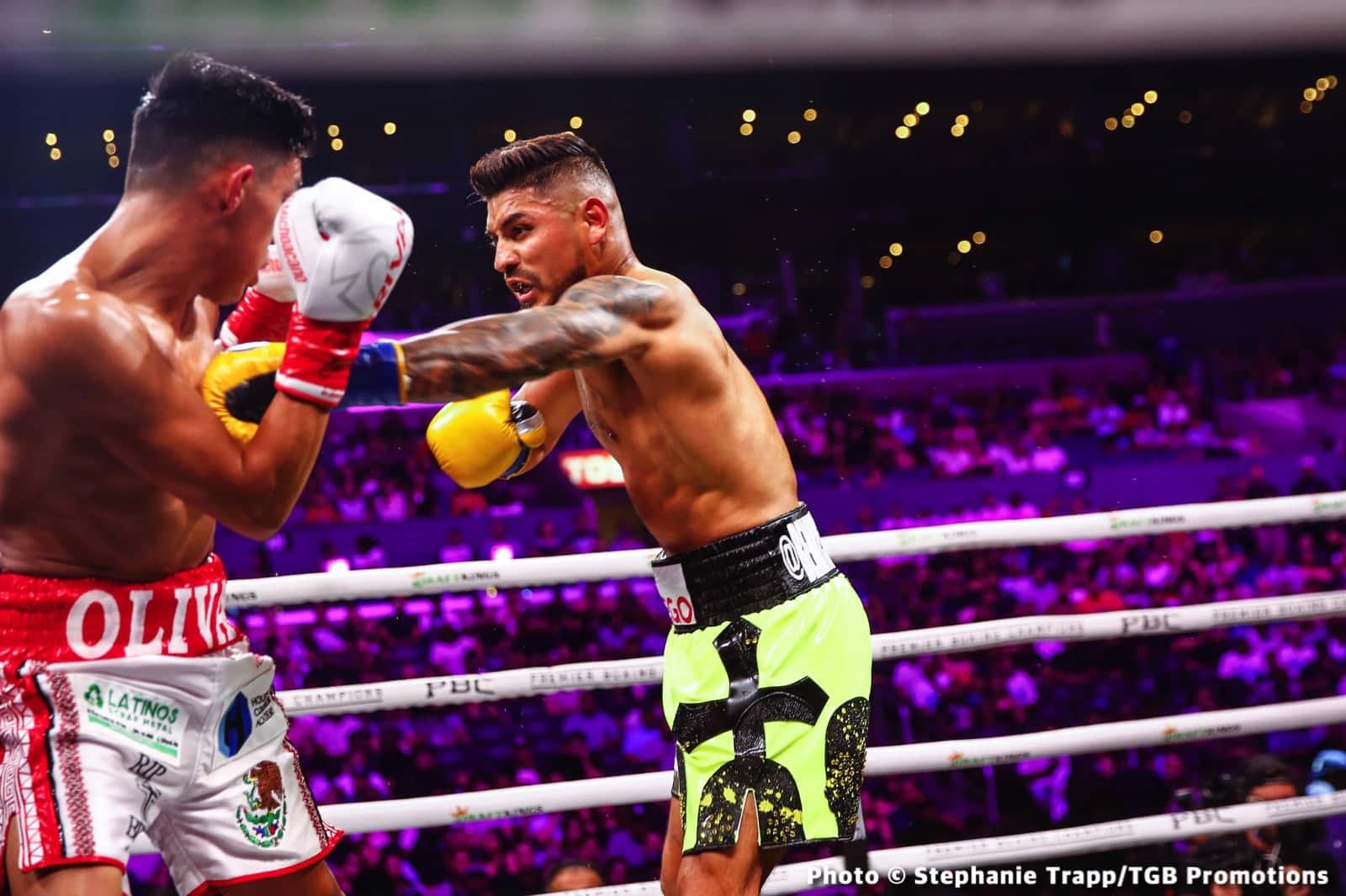 Boxing photo: Abner Mares image Abner Mares - Miguel Flores Draw - Boxing Results