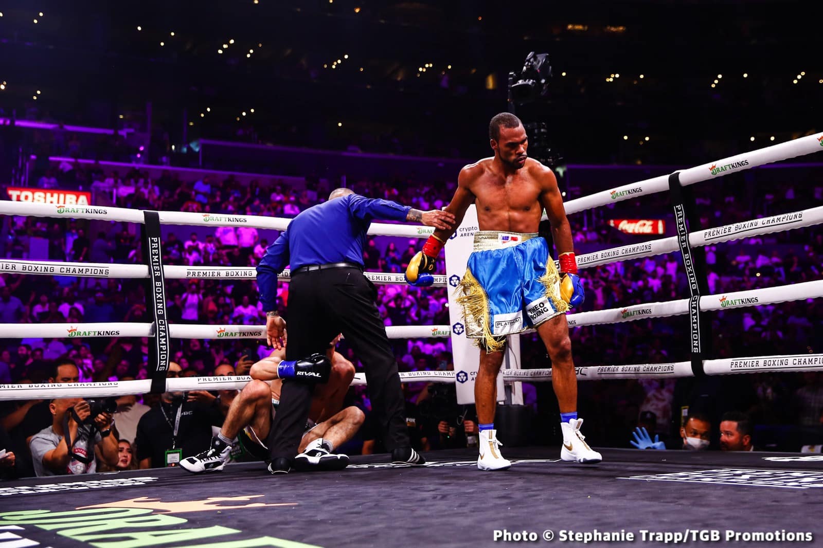 Photos: Andy Ruiz Outpoints Ortiz, Wilder Next?