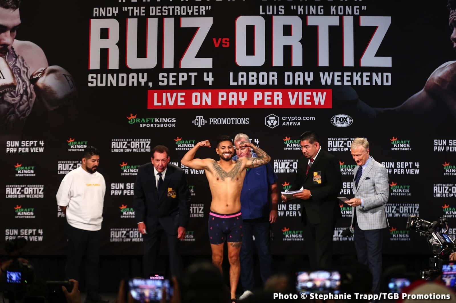 Boxing photo: Andy Ruiz Jr, Eduardo Ramirez, Isaac 'Pitbull' Cruz, Jose Valenzuela, Luis Ortiz image Andy Ruiz Jr vs. Luis Ortiz - weights