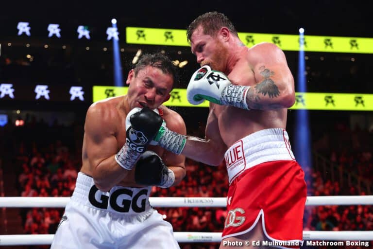 De La Hoya trashes Canelo after win against "old" Golovin