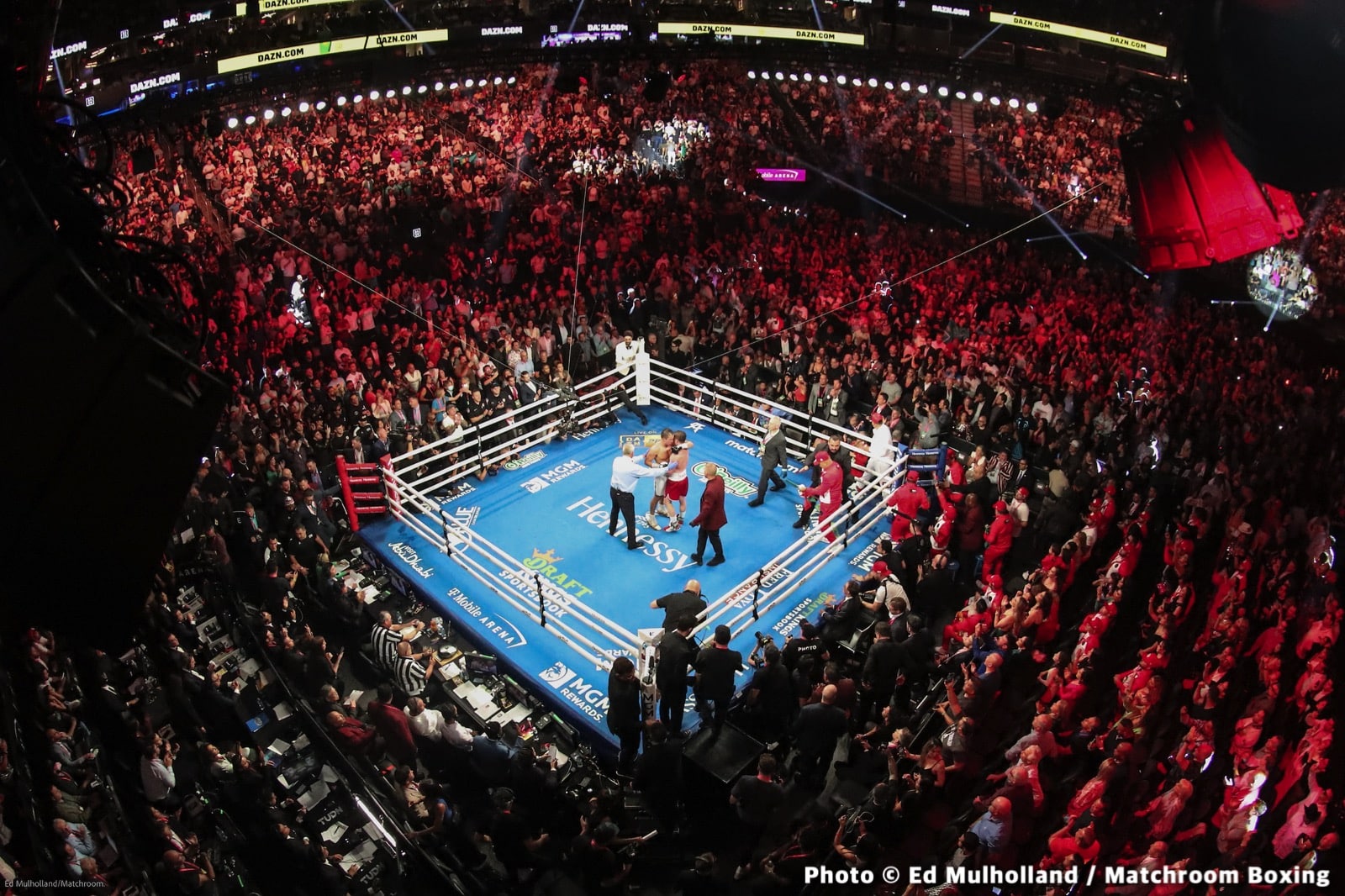 Canelo Alvarez boxing image / photo