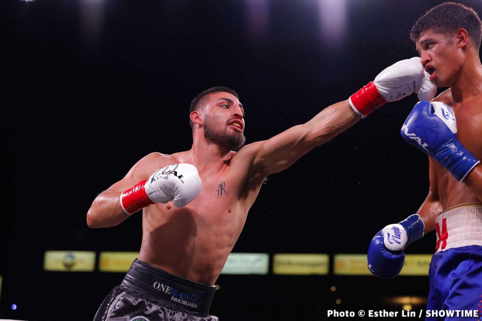 Boxing photo: Carlos Ocampo, Sebastian Fundora image Sebastian Fundora defeats Carlos Ocampo - Boxing Results