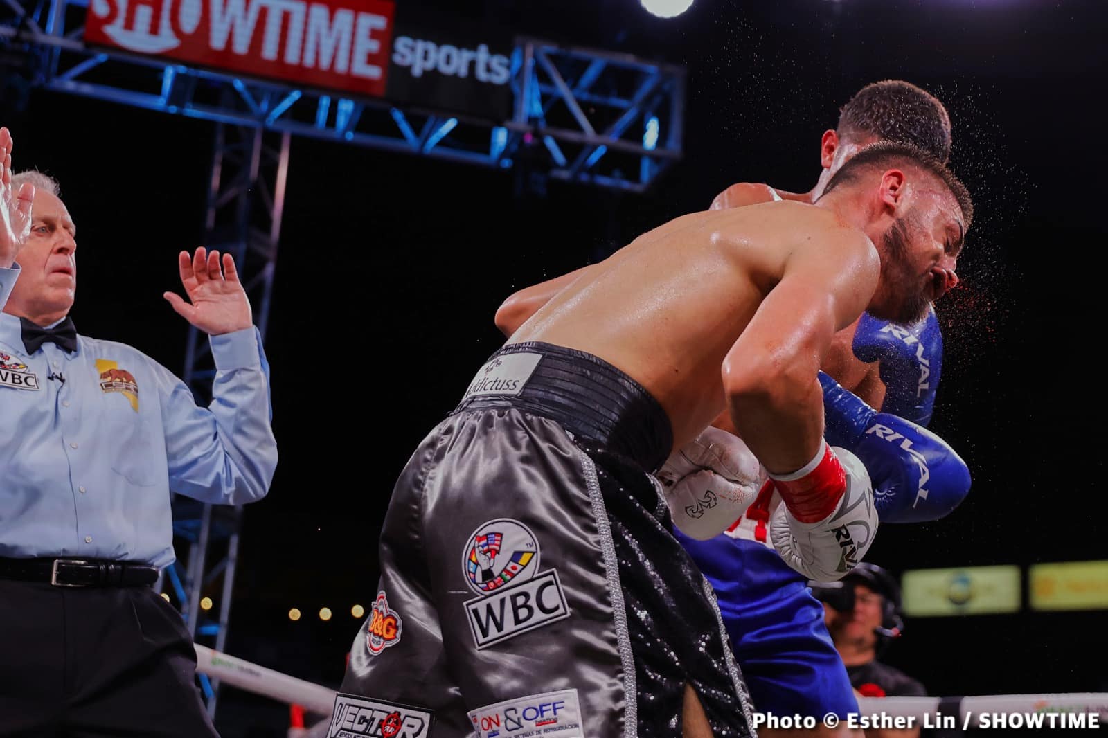 Boxing photo: Carlos Ocampo, Sebastian Fundora image Sebastian Fundora defeats Carlos Ocampo - Boxing Results