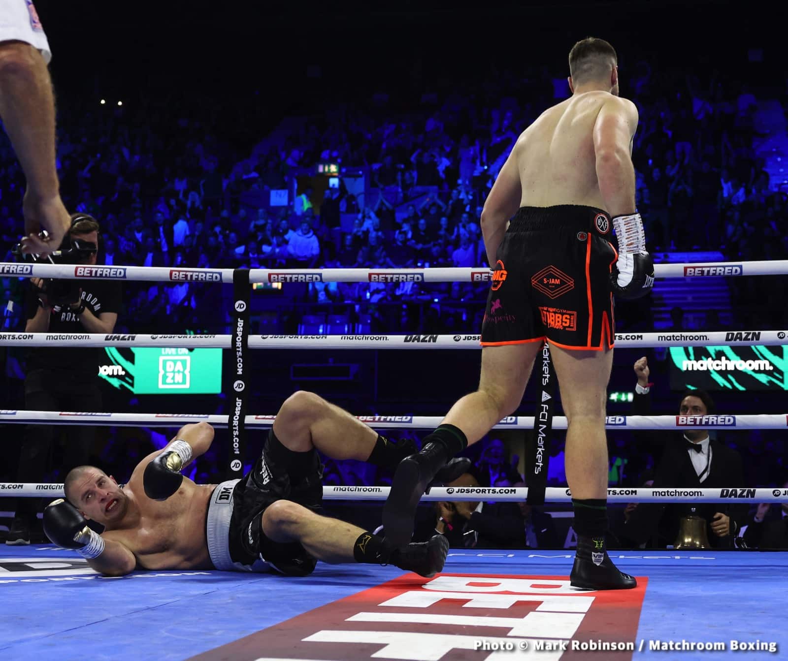 Johnny Fisher Blasts Through Musil To Go To 7-0 - Boxing Results