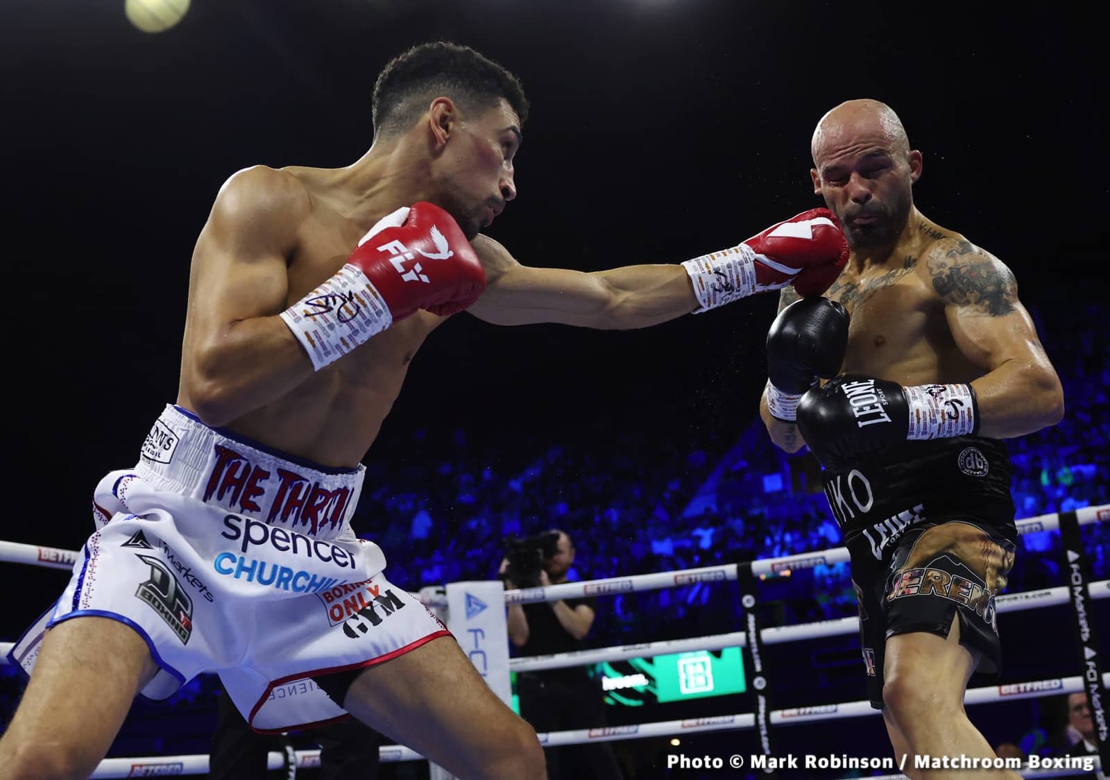 Kiko Martinez Destroys Jordan Gill, Scores Fourth Round Stoppage To Take European Featherweight Title - Boxing Results