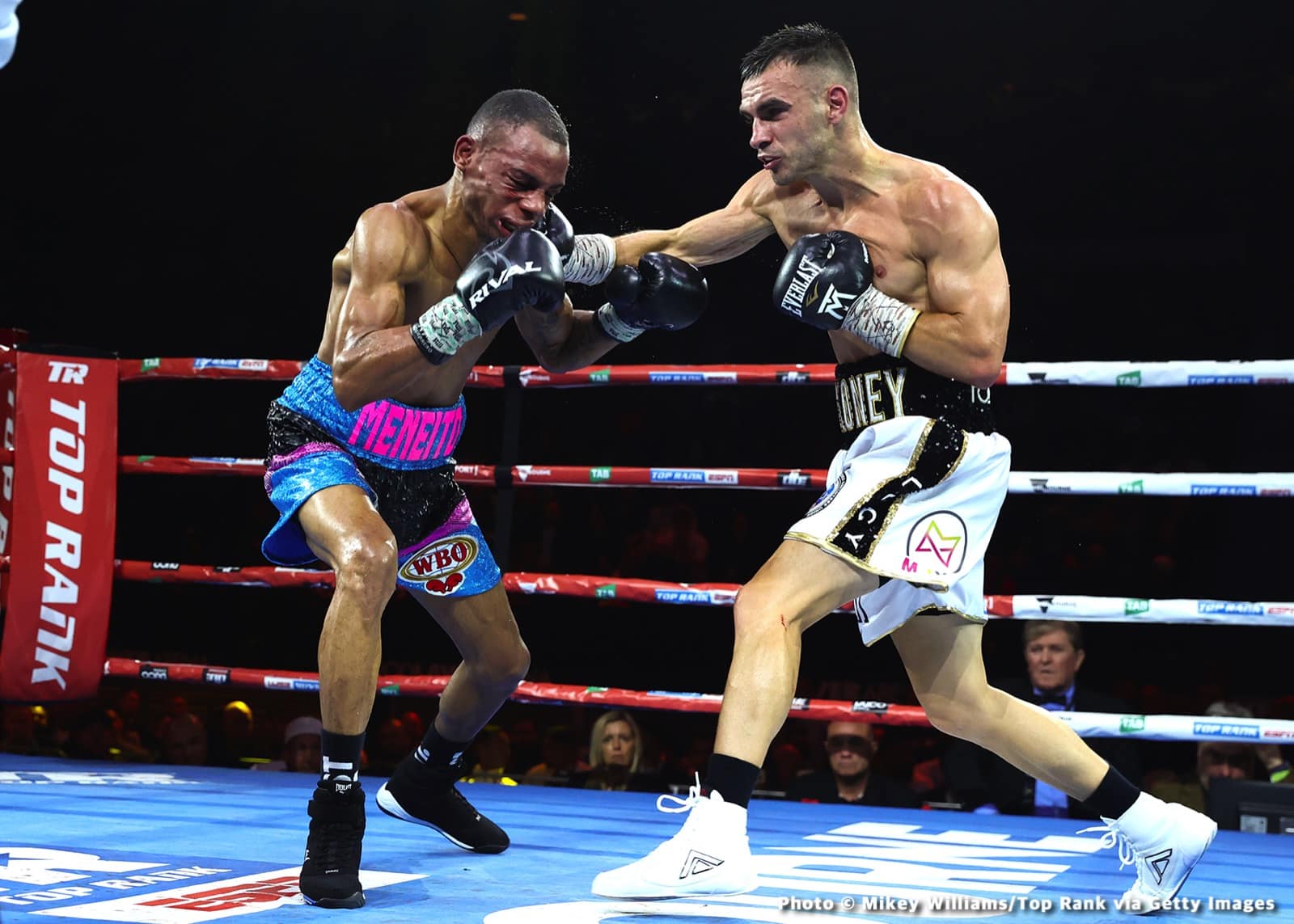 Haney Dominates Kambosos to Retain Undisputed Lightweight Tite!