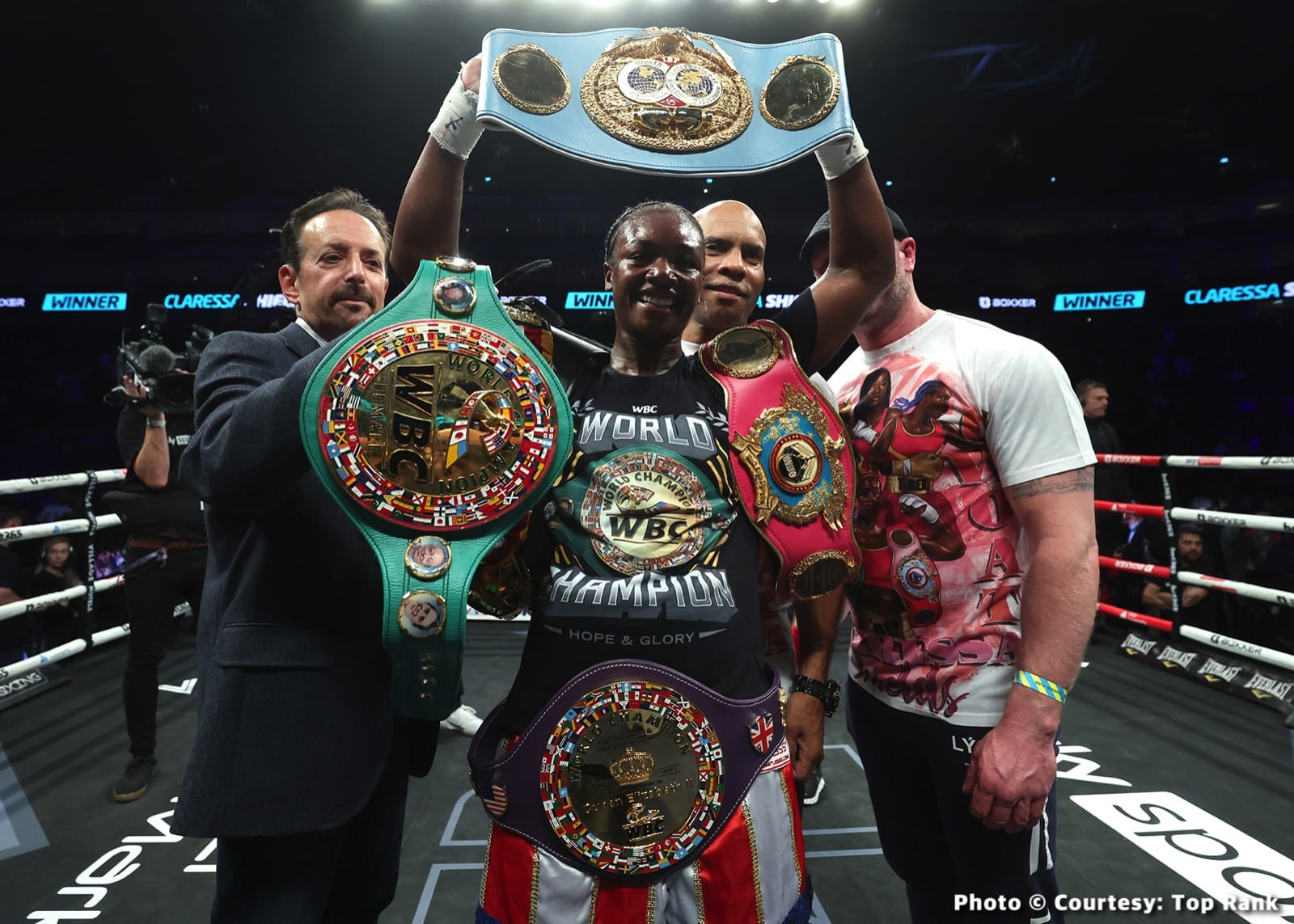 Photos Claressa Shields Defeats Marshall In Slugfest