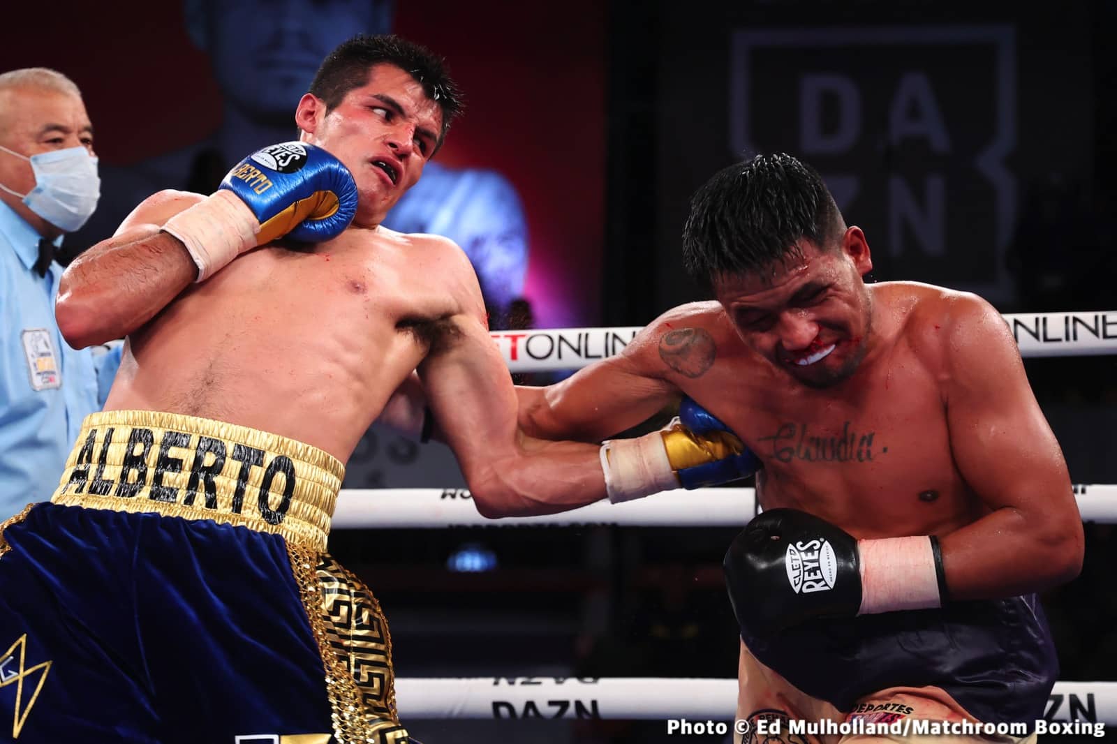Mauricio Lara destroys Jose Sanmartin - Boxing Results