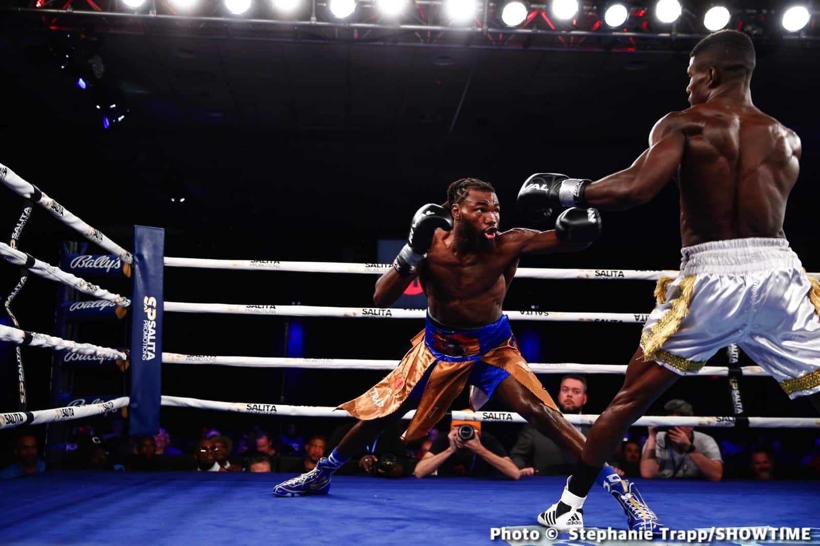 Sena Agbeko Upsets Top Prospect Isaiah Steen - Boxing Results