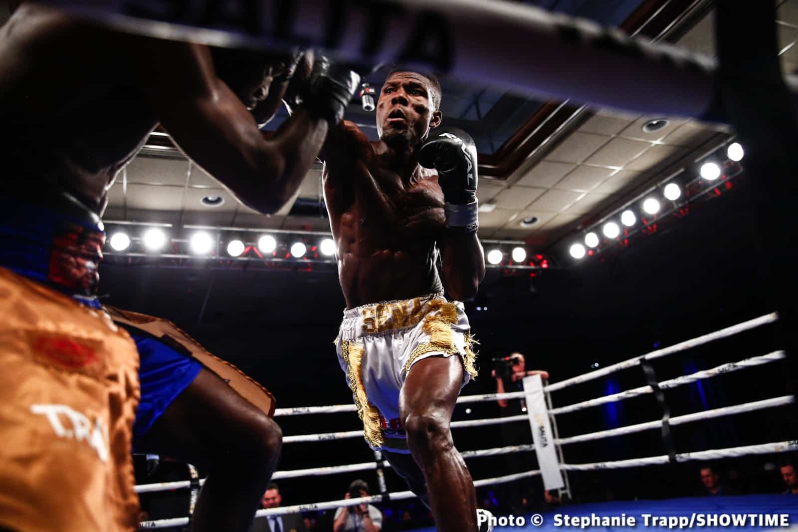 Sena Agbeko Upsets Top Prospect Isaiah Steen - Boxing Results