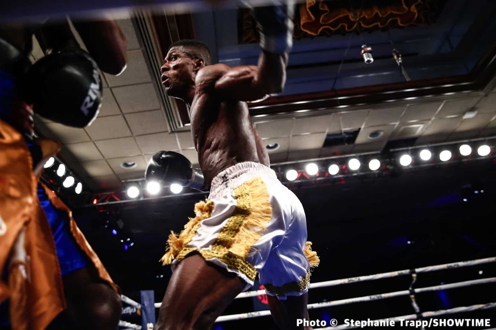 Sena Agbeko Upsets Top Prospect Isaiah Steen - Boxing Results