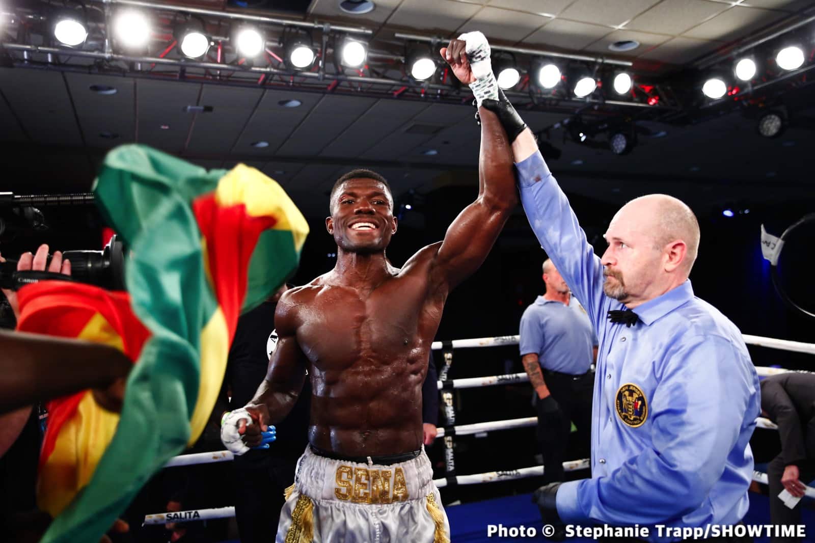 Sena Agbeko Upsets Top Prospect Isaiah Steen - Boxing Results