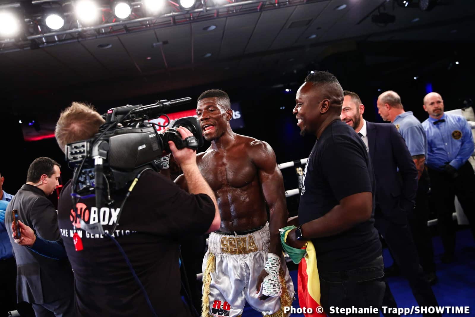 Sena Agbeko Upsets Top Prospect Isaiah Steen - Boxing Results