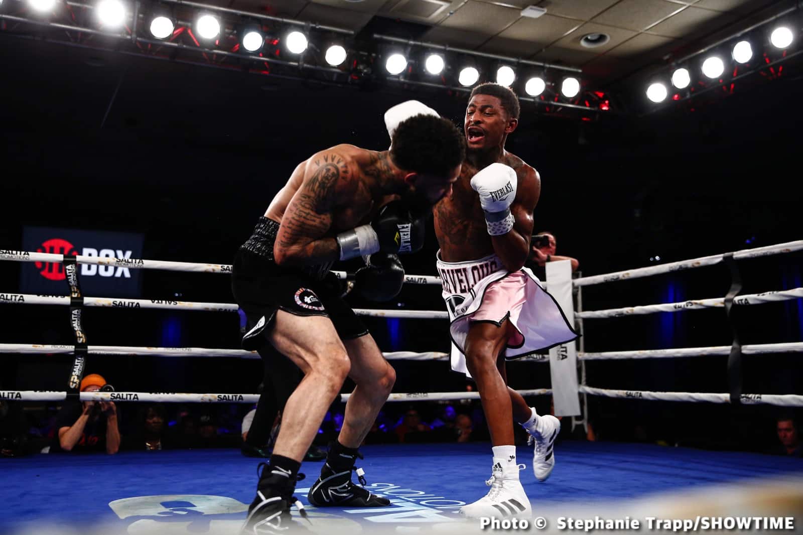Sena Agbeko Upsets Top Prospect Isaiah Steen - Boxing Results
