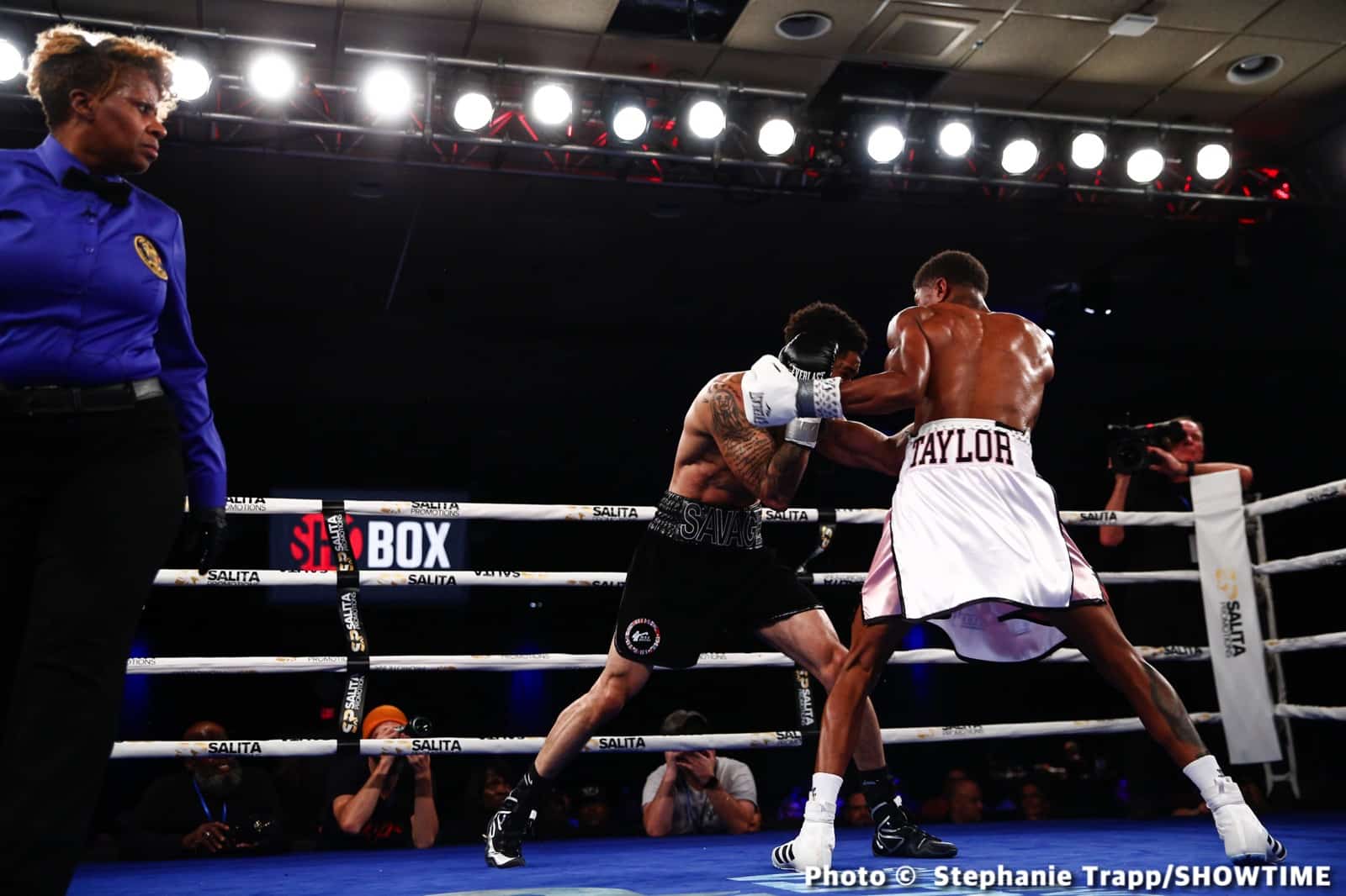 Sena Agbeko Upsets Top Prospect Isaiah Steen - Boxing Results
