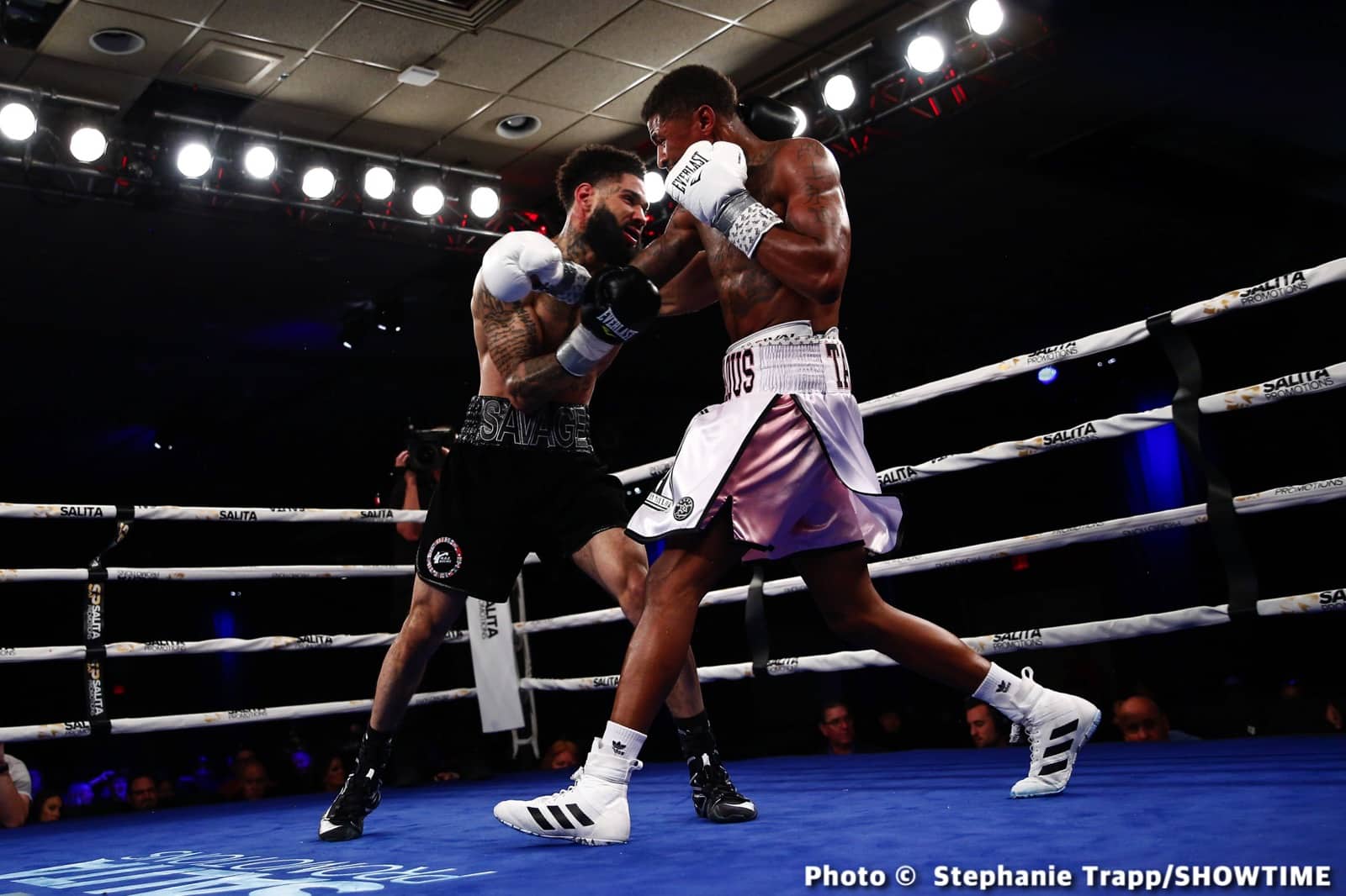 Sena Agbeko Upsets Top Prospect Isaiah Steen - Boxing Results